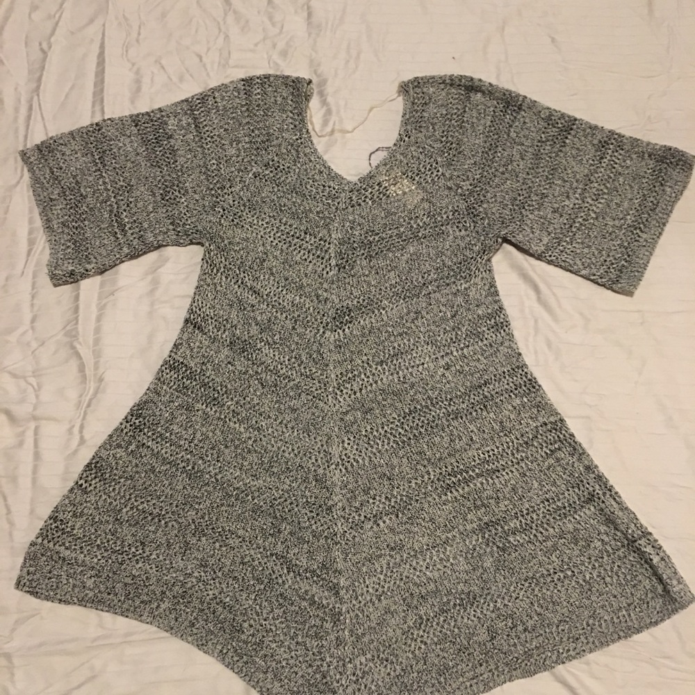 Sweaters - Picture 3 of 3
